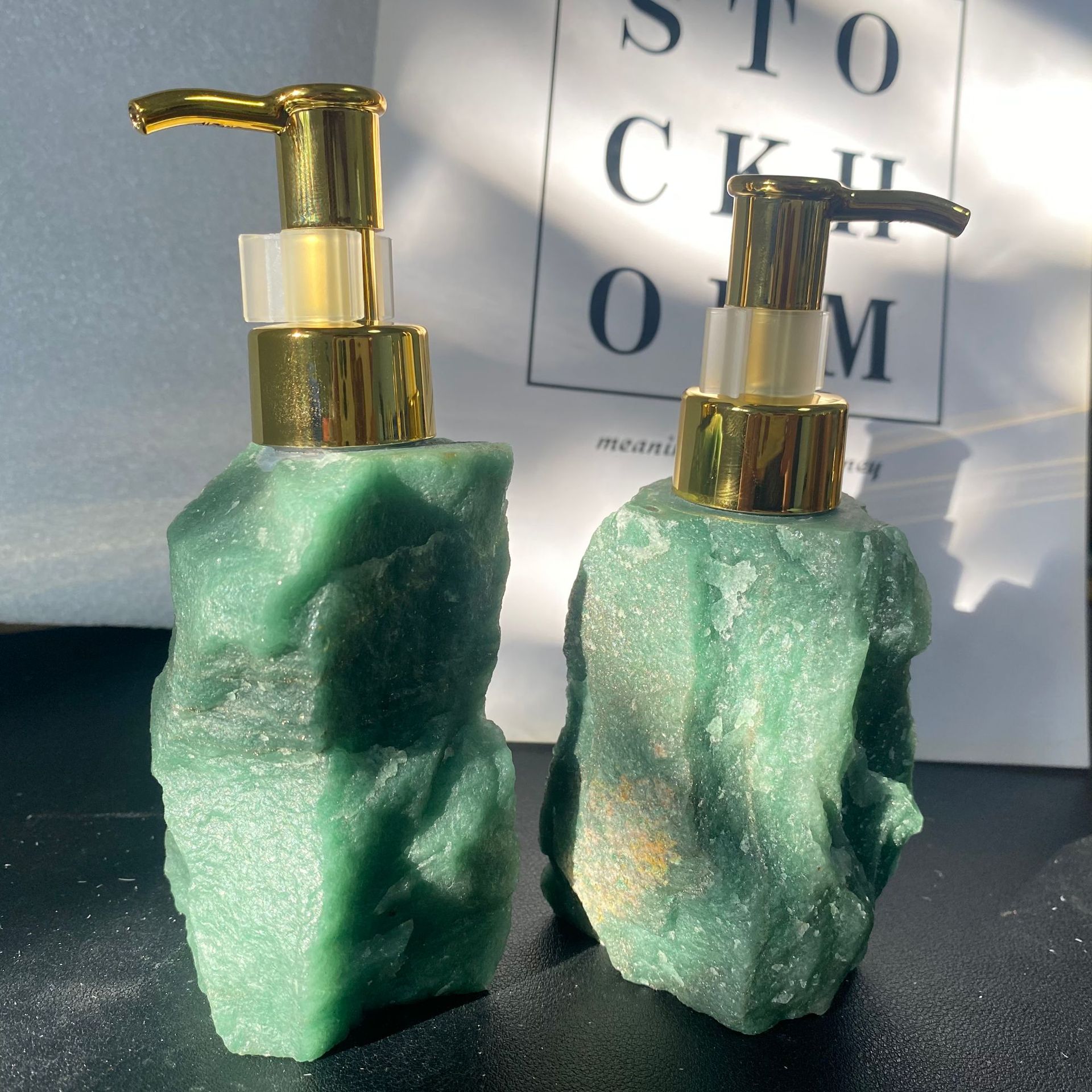 Light luxury, Nordic-style natural pink crystal press bottle — high-end jade. - 10